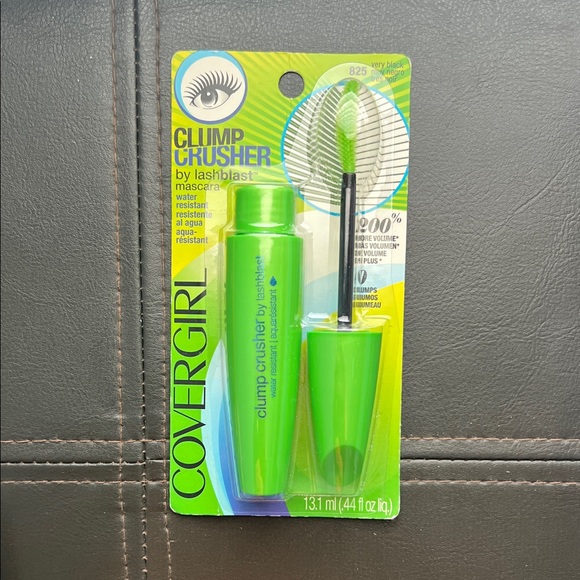 COVERGIRL Mascara Bundle Lot Lash Blast Collection Volume Clump Black White NEW - Picture 5 of 6